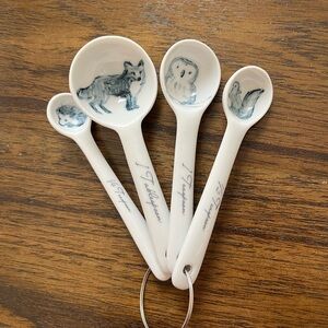 7 Doors studio Forest animal ceramic measuring spoons set
